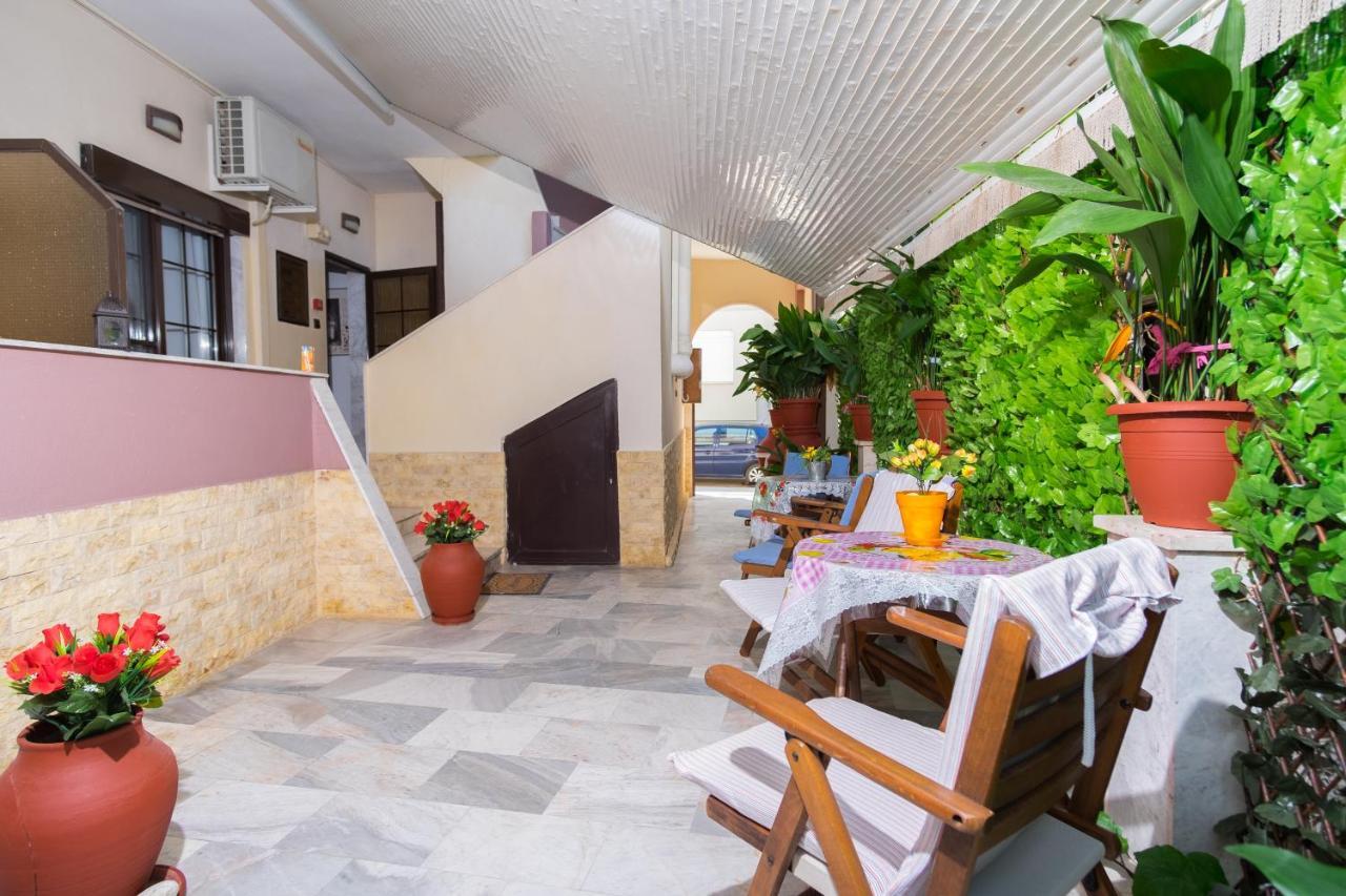 Kostas Studios Skála Marión المظهر الخارجي الصورة